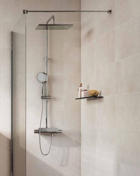 Área de duche com prateleira para casa de banho em cromado da Roca