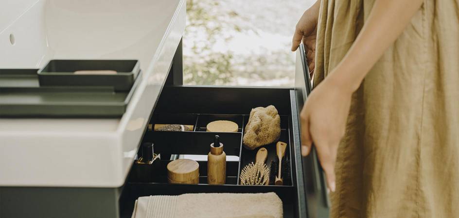 Aproveite o espaço de armazenamento na sua casa de banho combinando os seus móveis com estilo | Roca Life